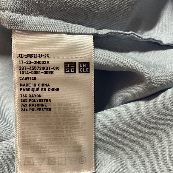 UNIQLO Rayon Pale Blue Long Sleeve Button Front Blouse US Sz XL - Picture 8 of 11